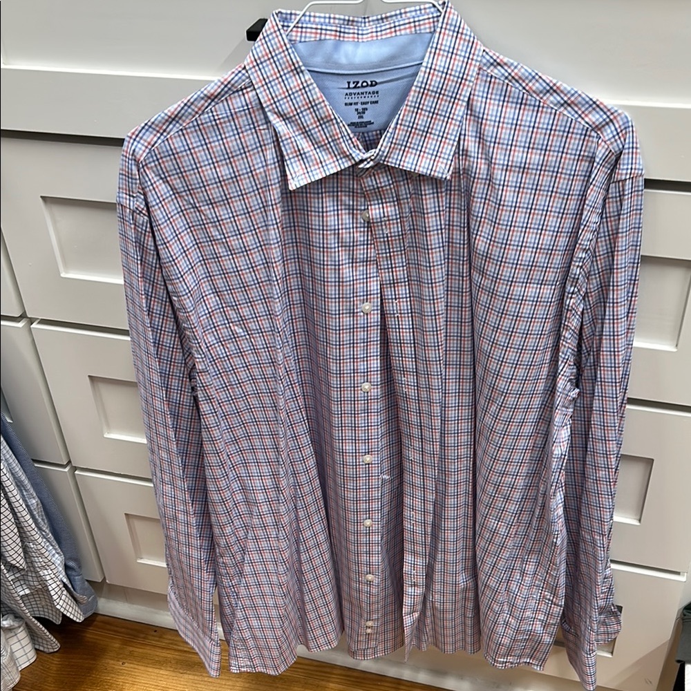 IZOD Men's Blue and Red Plaid Shirt